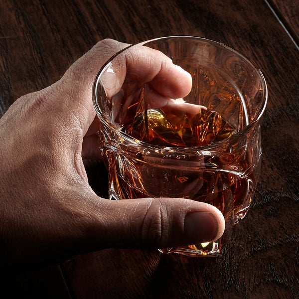 Crystal Glassware vs Regular Glass: What’s the Difference and Why It Matters